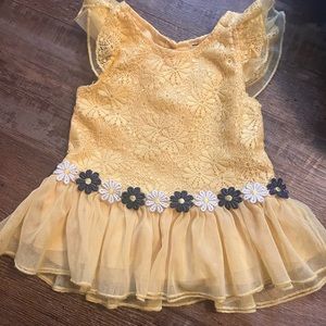 5 for $20 3/6 month yellow lace top with flowers